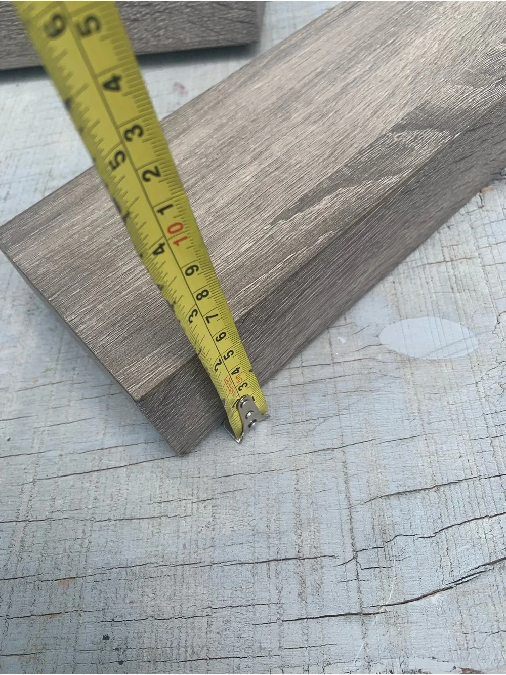 Set of 2 Wood Grain Floating Shelves